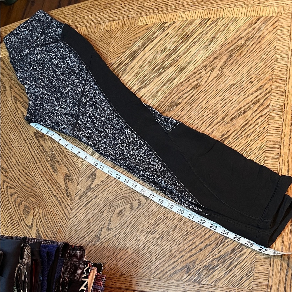 lululemon athletica Leggings with pockets and mesh